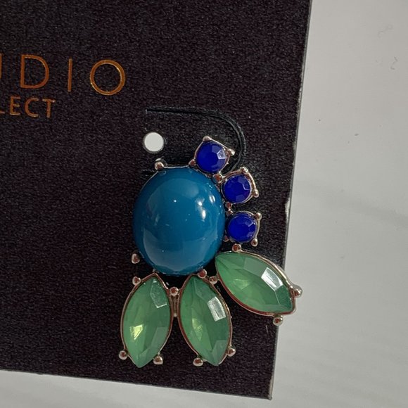 Studio Select Green Blue Earrings Silver Tone Studs New on Card - Picture 2 of 5